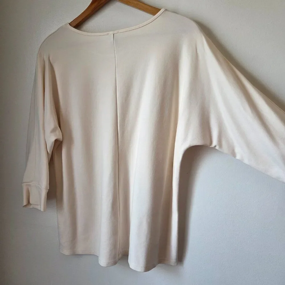 EUC LIKE NEW ANNE KLEIN CREAM BOATNECK BATWING TOP SIZE MEDIUM
